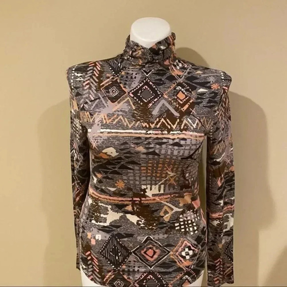 - Capsule &Other Stories turtleneck geometric print blouse - Picture 4 of 13
